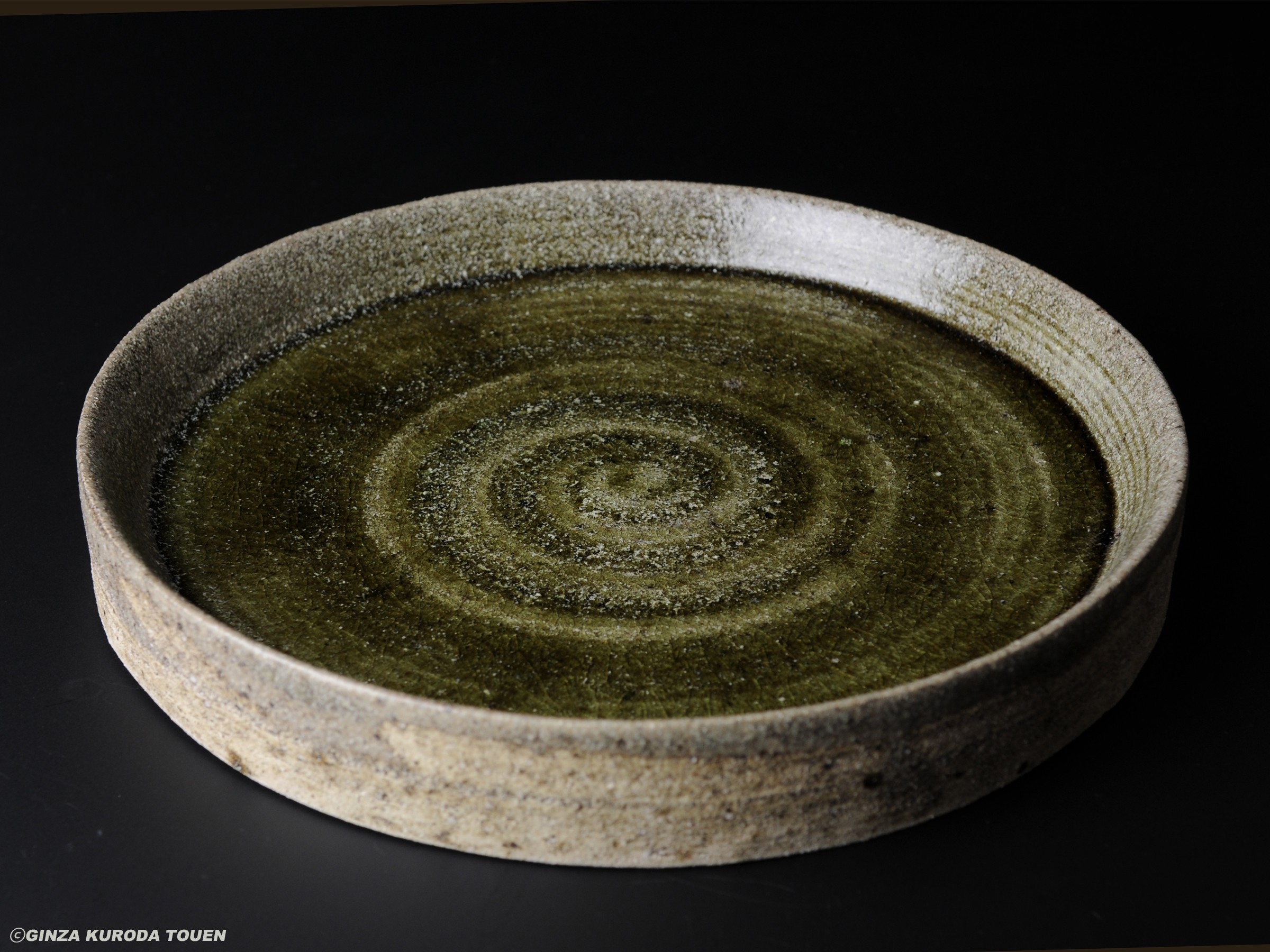 Shoji Kamoda: Plate, Ash glaze type