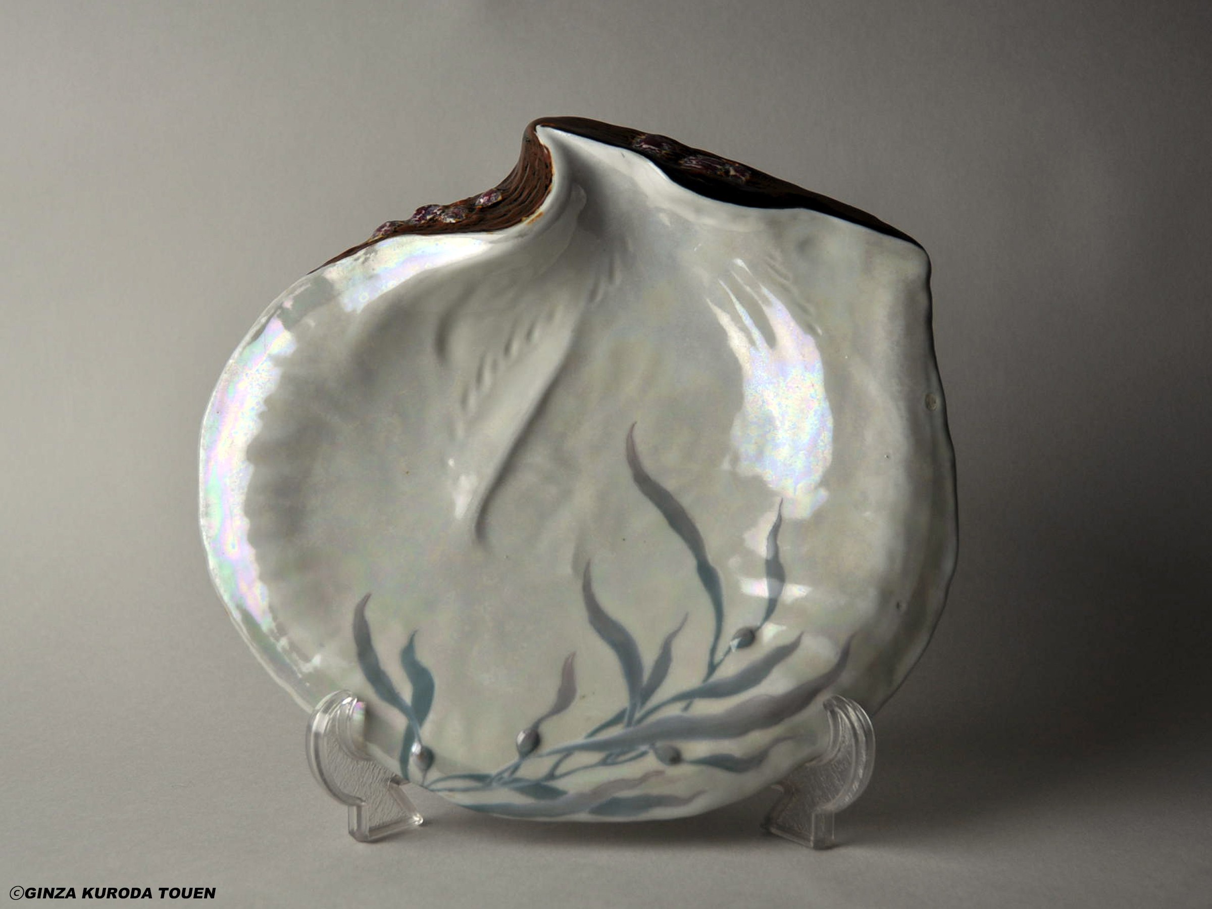 Hazan Itaya: Plate, Pearl oyster design