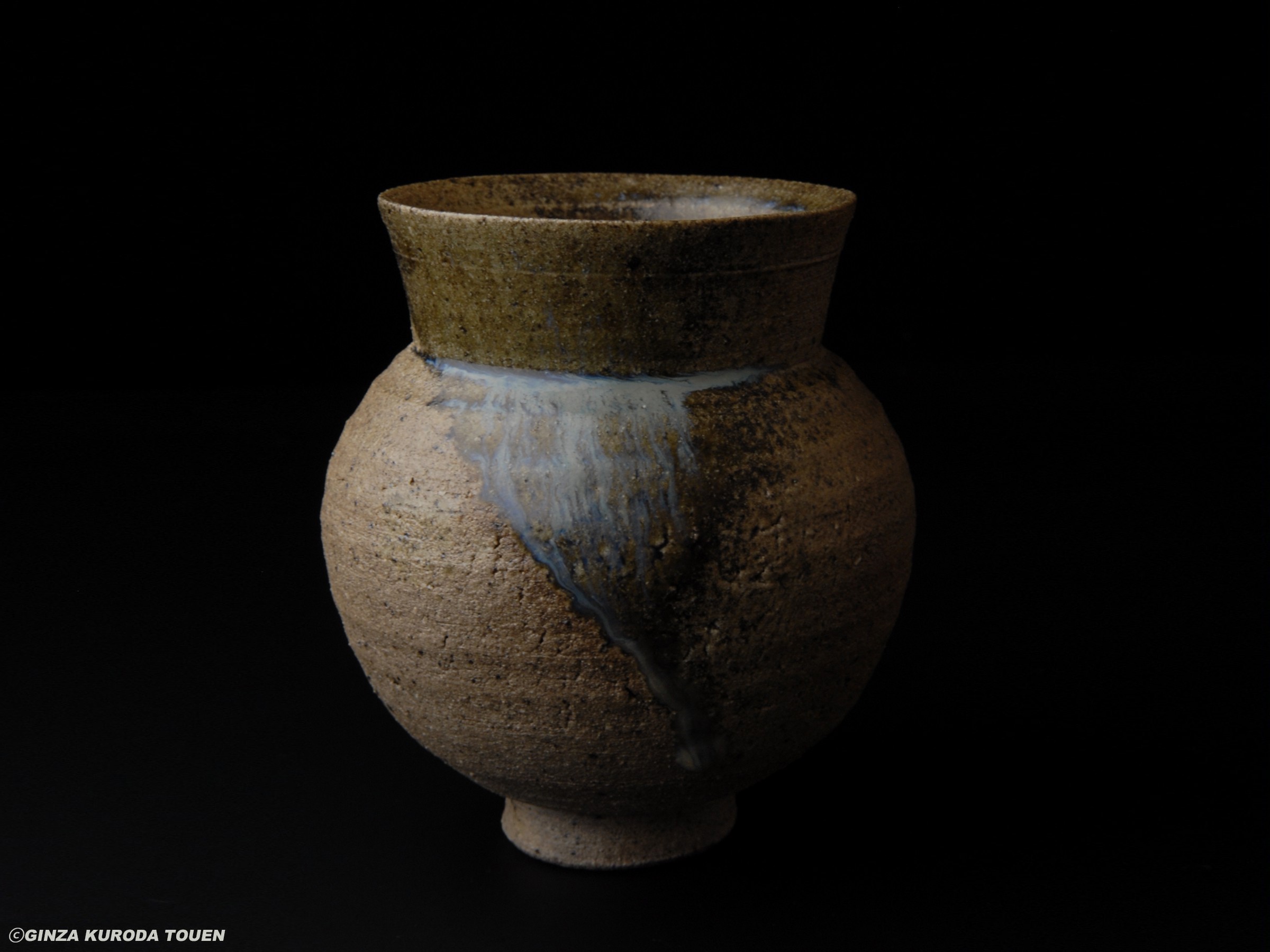 Shoji Kamoda: Flower vase, Ash glaze type