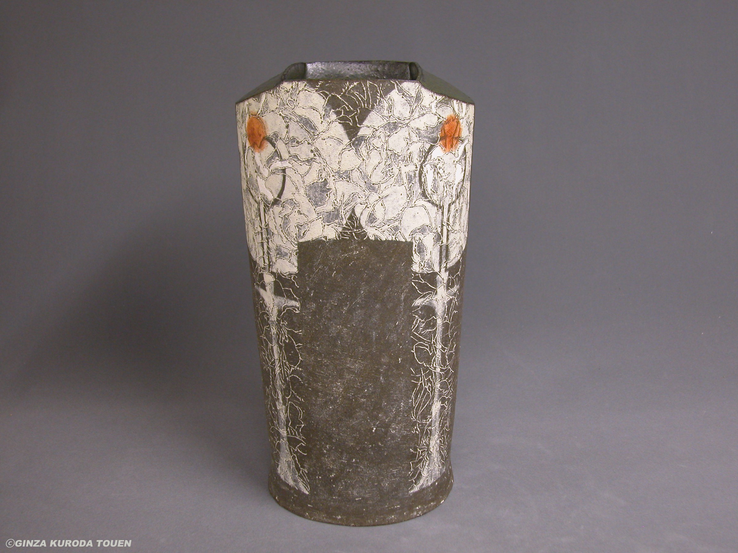 Morihiro Wada: Vase, Flower design