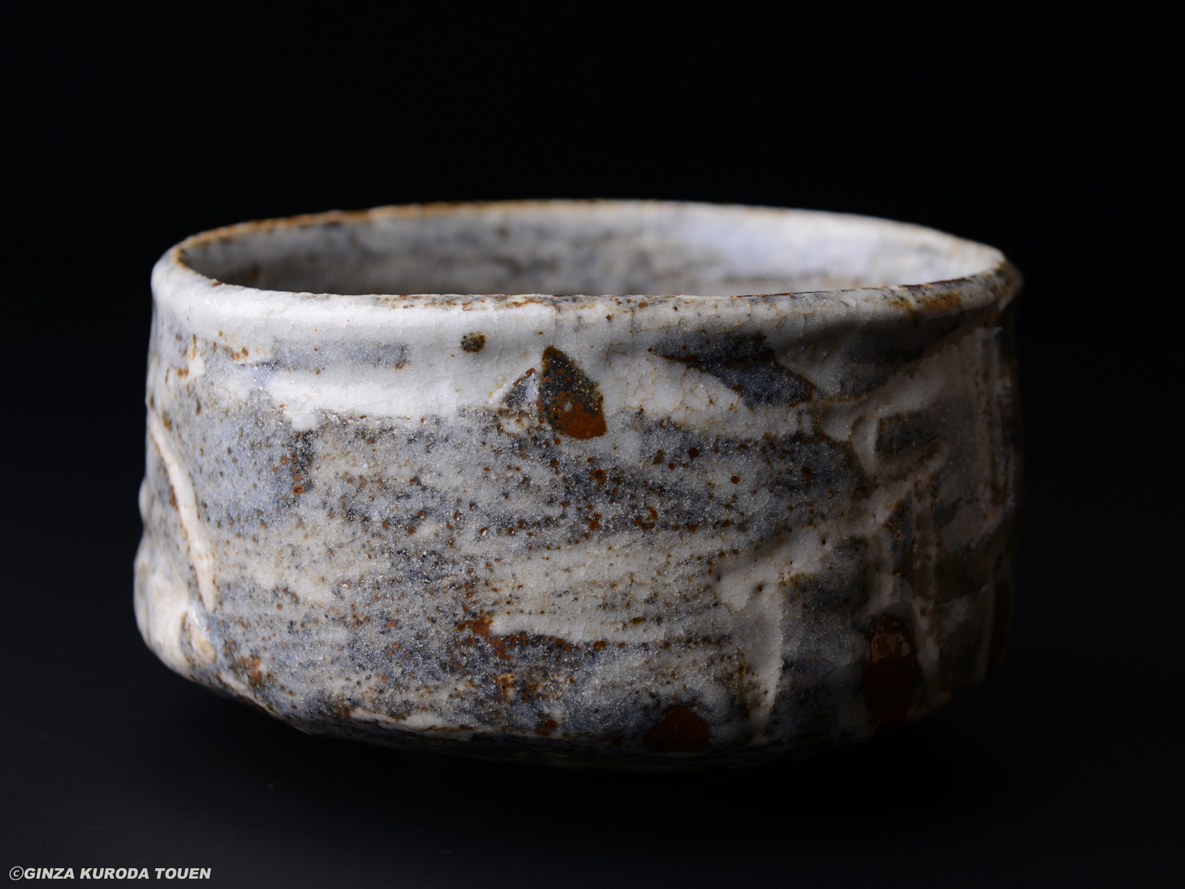 Handeishi Kawakita: Tea bowl, Gray shino type, 'Kilns'